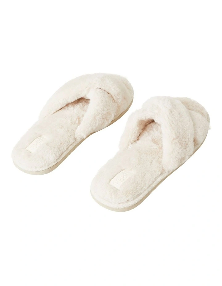 Top 10 π₯ Seed Heritage Crossover Slippers π - Image 4